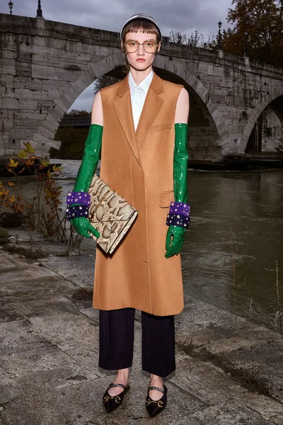 Look 46